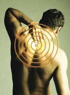 Back pain that worsens when inhaling is a symptom of thoracic osteochondrosis